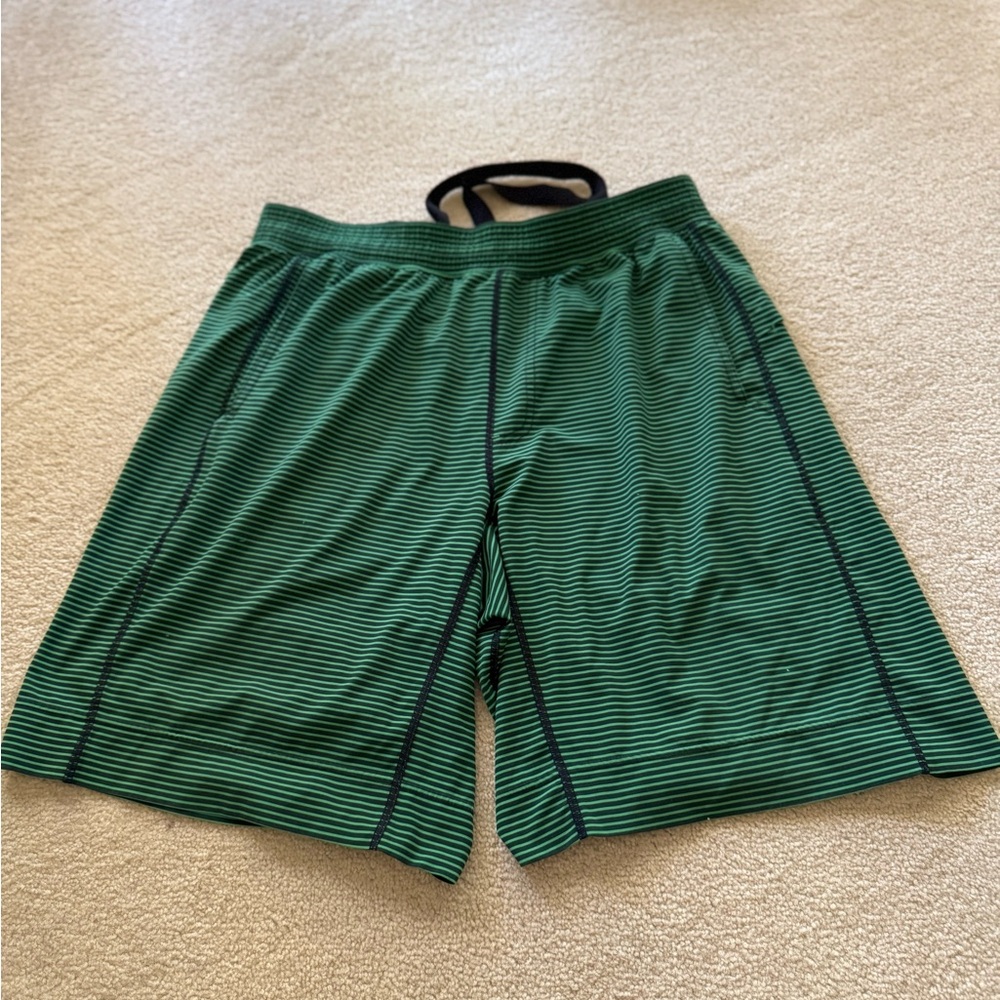 Lululemon Athletica Men’s Core Striped Men's Shorts - Sz M